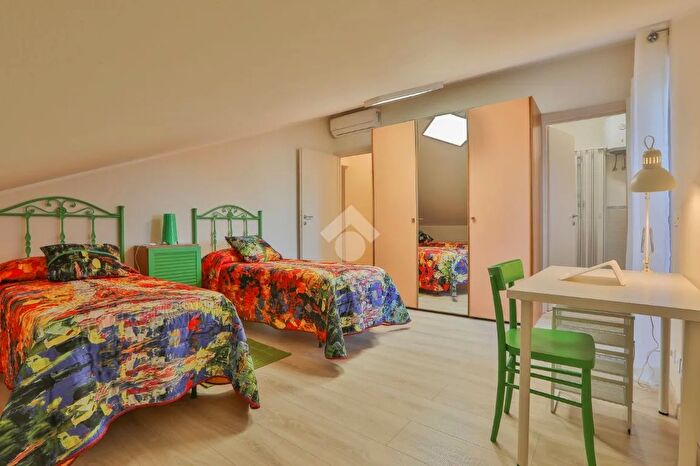 Appartamento con 5 locali in affitto in Via IV Novembre, Colleferro