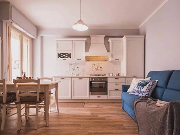 Appartamento bilocale in affitto in Lido di Camaiore, Camaiore