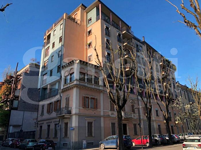 Appartamento quadrilocale in affitto in Corso Dante, San Salvario Dante, Torino