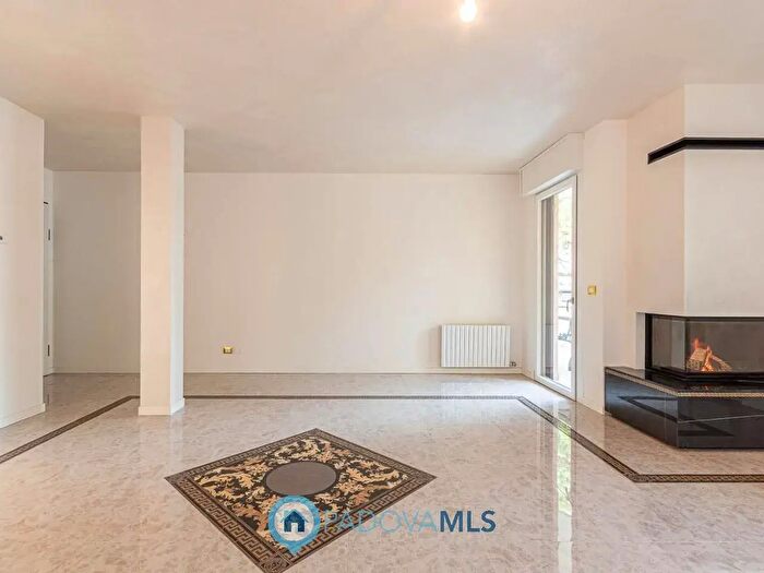 Appartamento con 5 locali in vendita in Via Andrea Previtali, Abano Terme