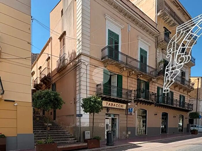 Appartamento trilocale in vendita in Via Adelkam, Alcamo