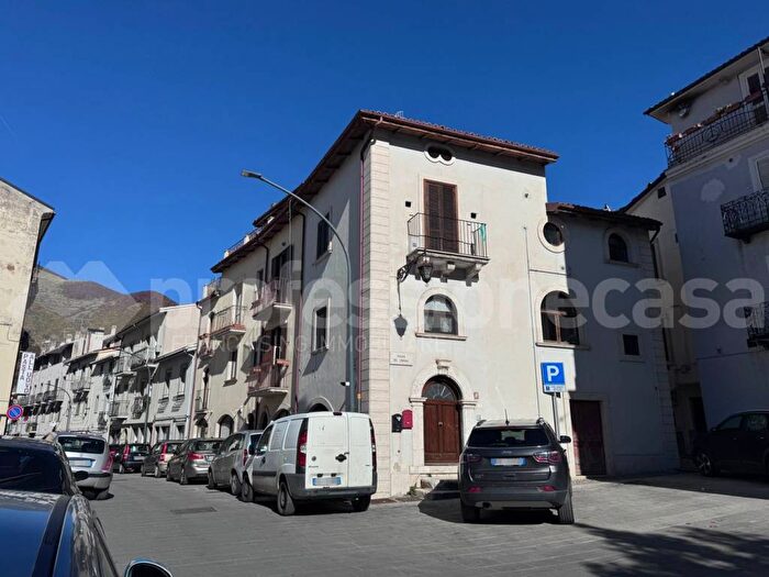 Appartamento trilocale in affitto in Piazza del Console, Centro, Castel di Sangro