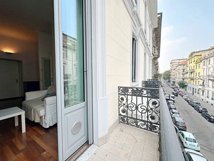 Appartamento bilocale in affitto in Via Antonio Stoppani, Morgagni, Milano