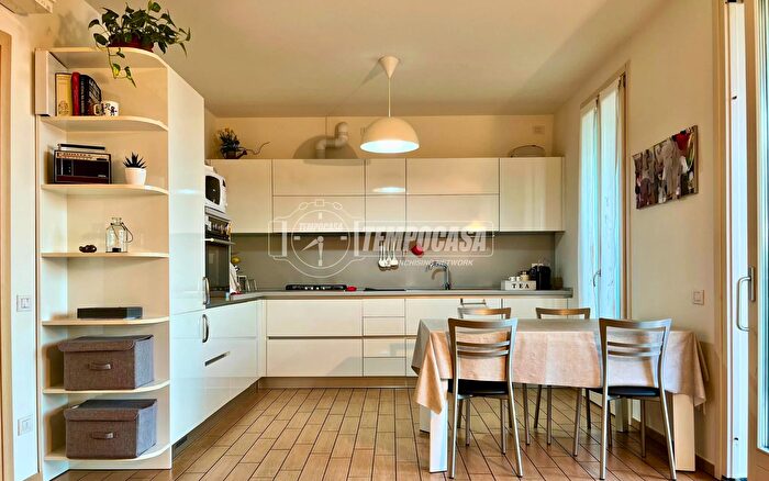 Appartamento trilocale in vendita in Via Risorgimento, Monticello Brianza