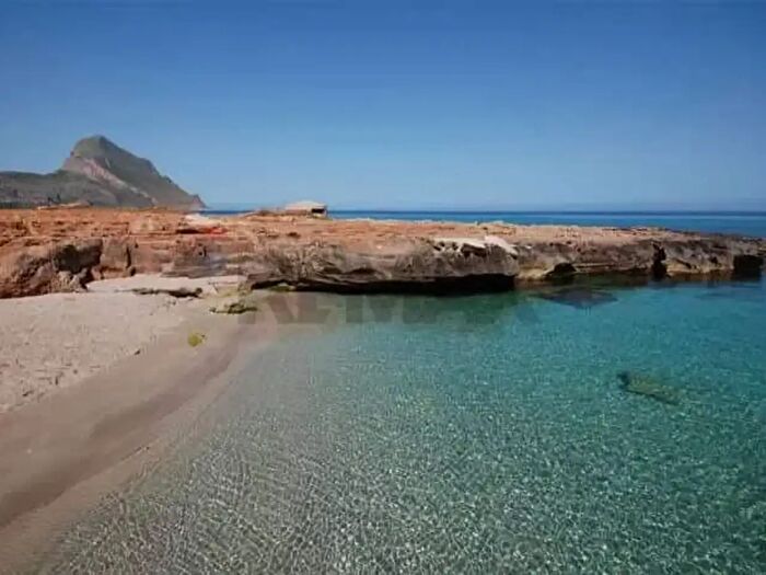 Appartamento trilocale in vendita in Via Calazza, San Vito Lo Capo