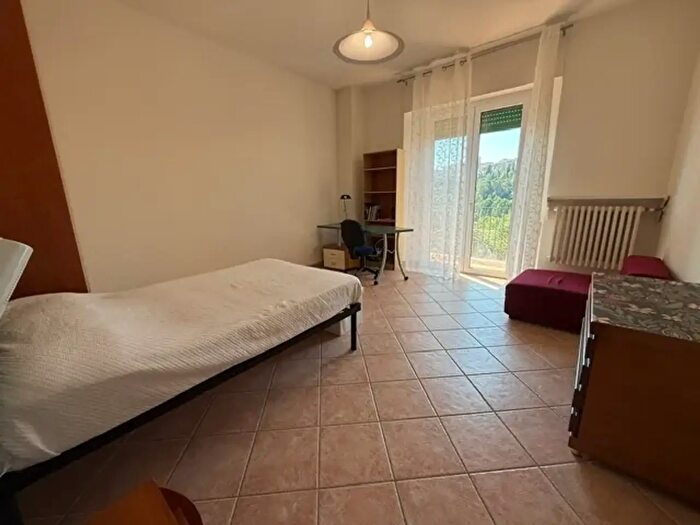 Appartamento quadrilocale in affitto in Via Francesco Innamorati, Perugia