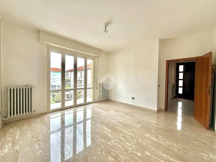 Appartamento con 5 locali in vendita in Via Monte Giano, Pesaro