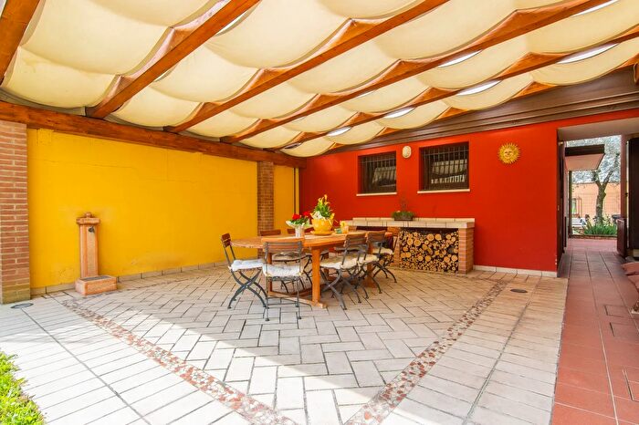 Casa con 6 locali in vendita in Via Giambattista Malacarne, Vicenza