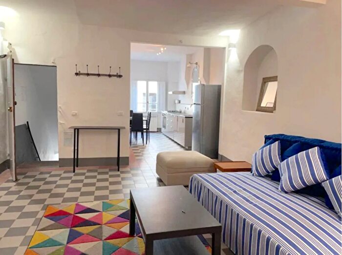 Appartamento trilocale in affitto in Via Maffia, Firenze