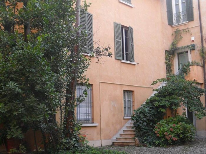 Appartamento con 5 locali in affitto in Piazza Tebaldo Brusato, Castello Via Musei, Brescia