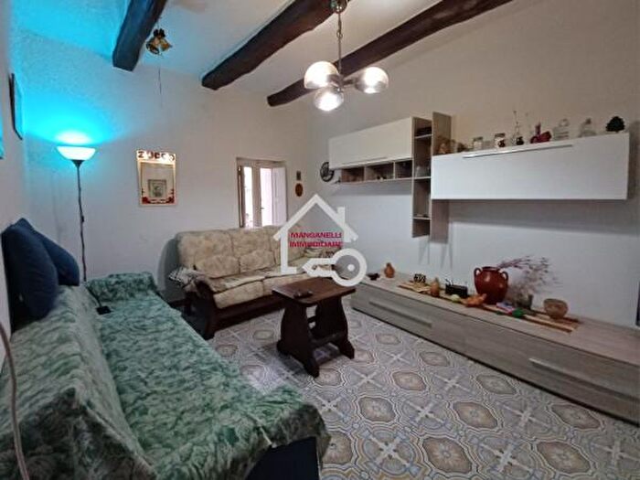 Casa con 6 locali in vendita in Via Giuseppe Garibaldi, Giungano