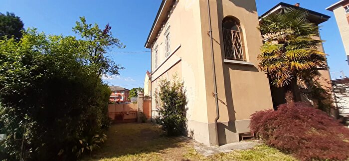 Case in Vendita e in Affitto - 3