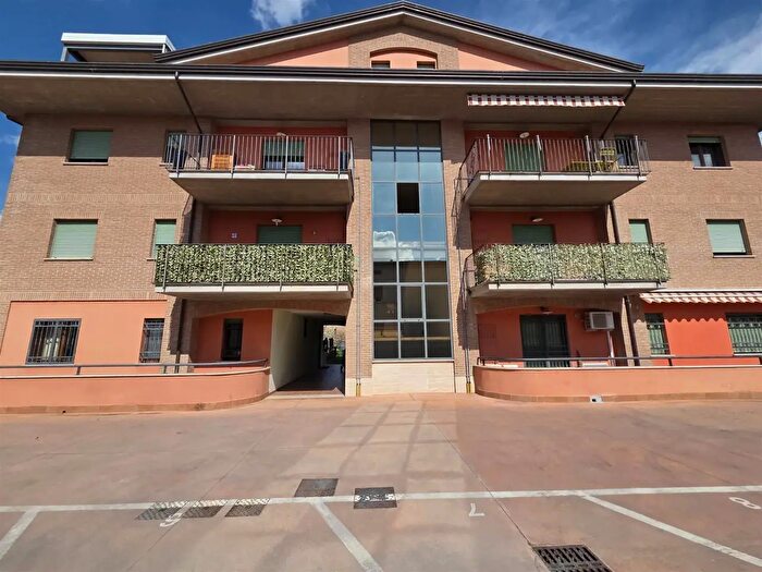 Appartamento quadrilocale in vendita in Via Grazia Deledda, Bastia Umbra