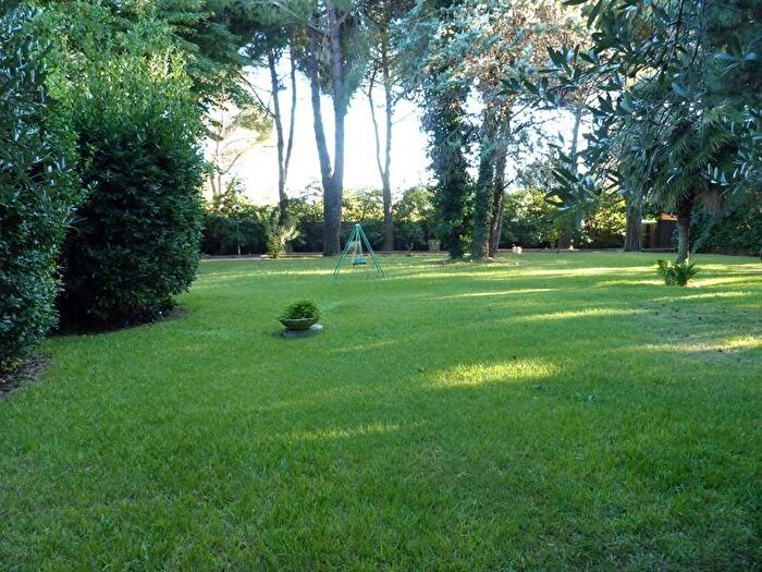 Casa con 6 locali in vendita in Via del Praticello Alto, Formello