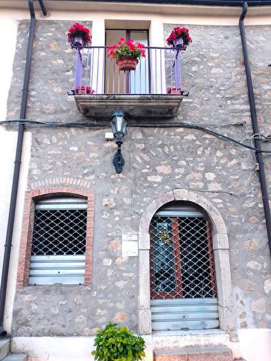 Casa con 5 locali in vendita in San Fele