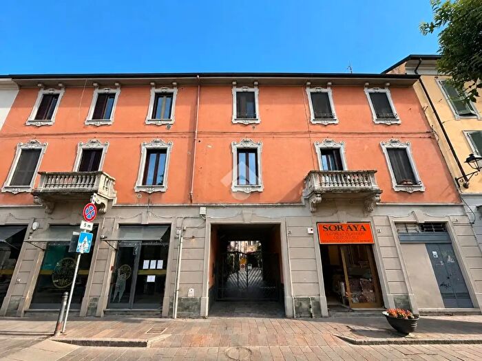 Appartamento bilocale in vendita in Via Bergamo, Monza