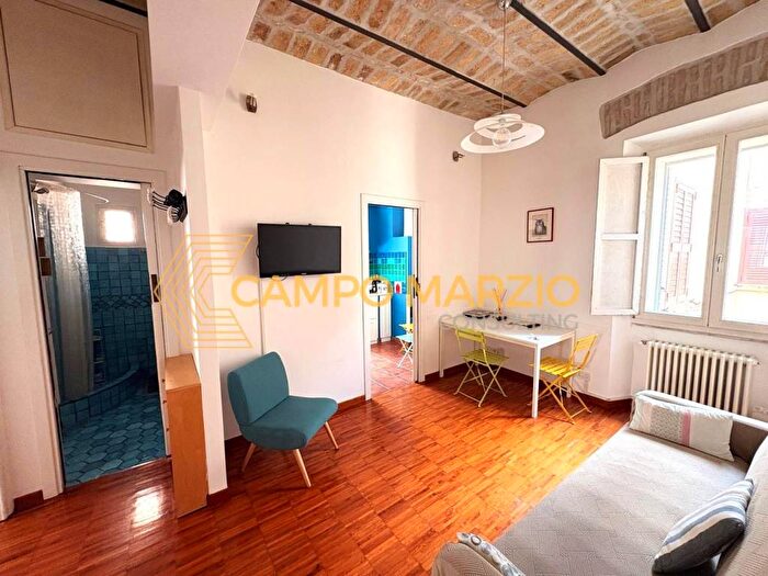 Appartamento trilocale in affitto in Via Domenichino, Colle Oppio, Roma
