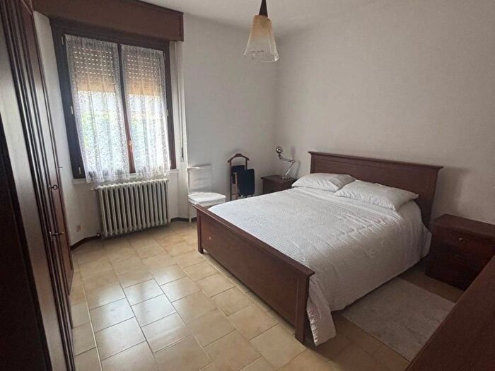 Appartamento trilocale in affitto in Frazione Ca' De Vecchi, Torre d'Isola