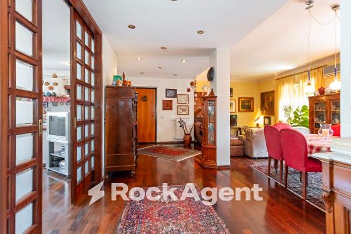 Appartamento con 5 locali in vendita in Via Roberto Giuffrida Castorina a, Catania