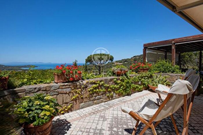 Casa con 6 locali in vendita in Castiglione Della Pescaia