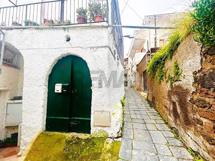 Appartamento quadrilocale in vendita in Forio