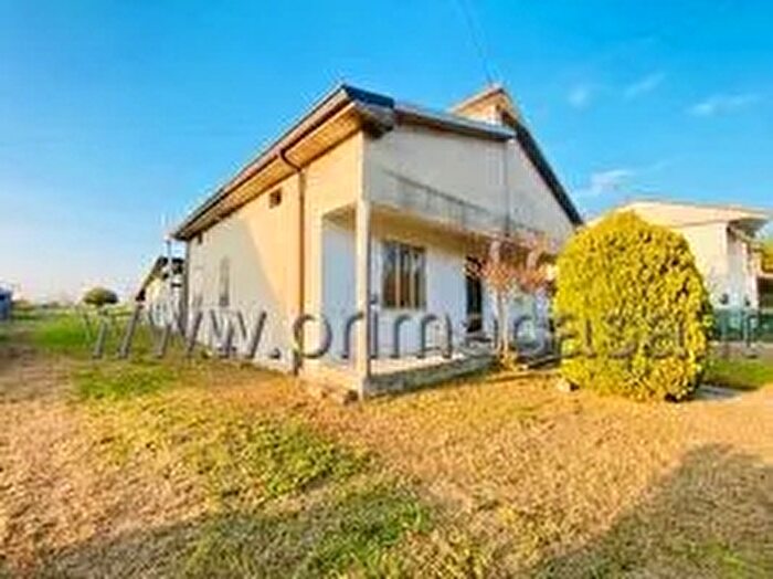 Casa con 6 locali in vendita in Via Giuseppe Garibaldi, Bovolone