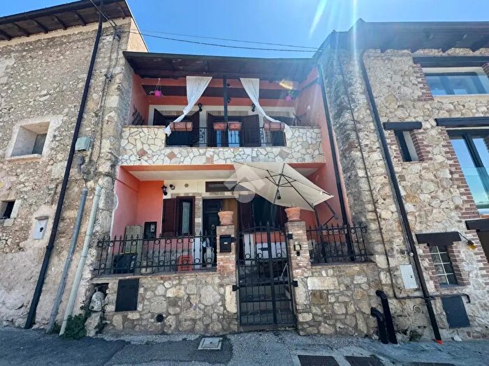Casa trilocale in vendita in Via Capoccetti, Avezzano