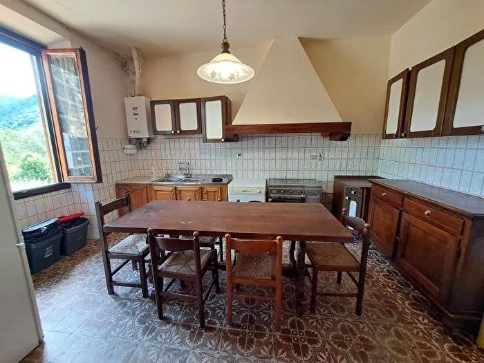 Appartamento con 6 locali in vendita in Dicomano, Dicomano