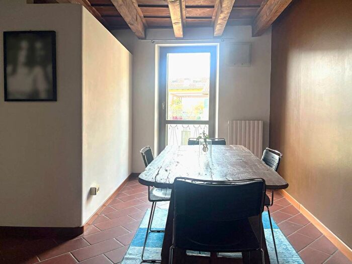 Appartamento trilocale in affitto in via interrato dellacqua morta, Veronetta, Verona