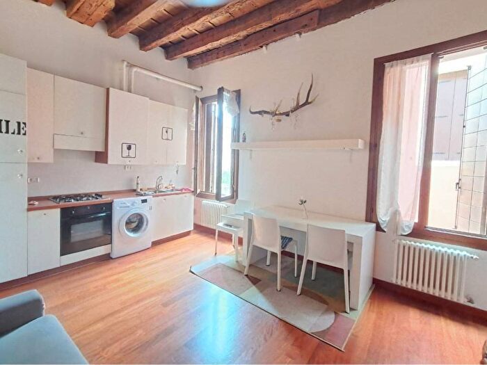 Appartamento monolocale in affitto in Via Savonarola, Savonarola Ponte Molino, Padova