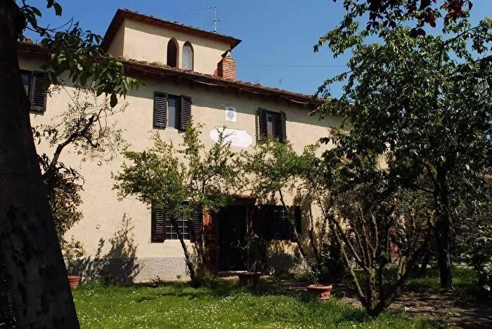 Casa con 20 locali in vendita in Via Poppiano, Montespertoli