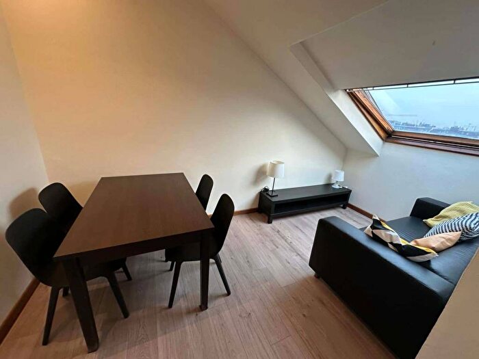 Appartamento trilocale in affitto in Via Sardegna, Washington, Milano