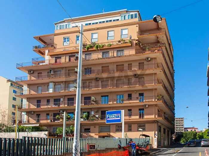 Appartamento bilocale in affitto in Via Muscatello, Catania