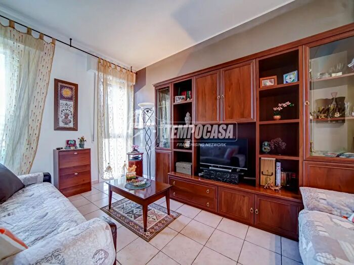 Appartamento in vendita in Via Lombardia, Castronno