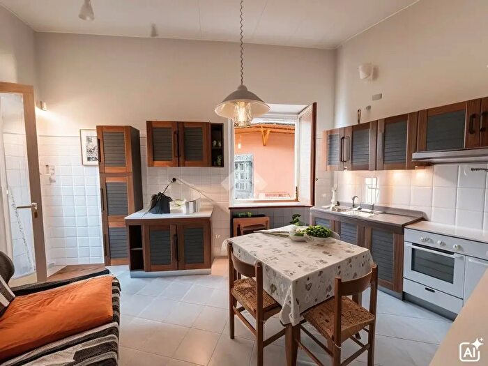 Casa con 5 locali in vendita in Traversa II Santa Giustina, Arzano