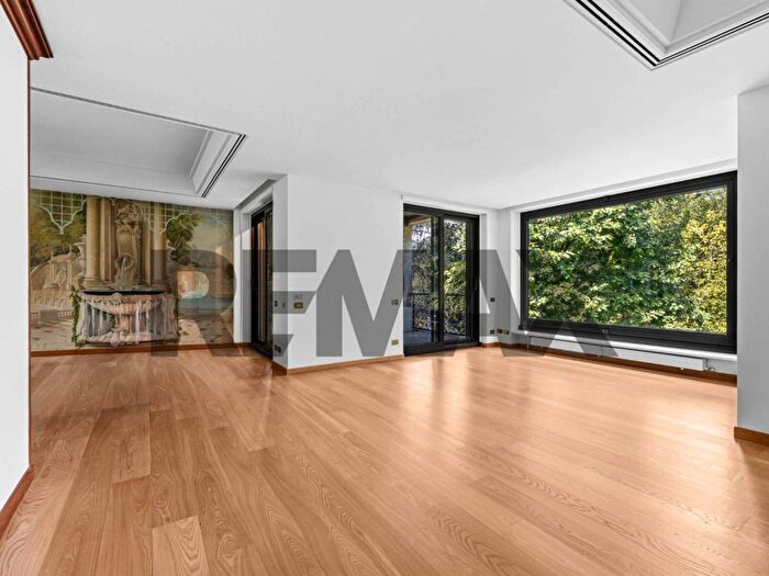 Appartamento con 5 locali in affitto in Via Degli Alerami, San Siro, Milano