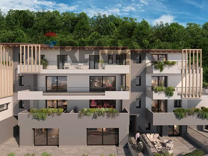 Appartamento quadrilocale in vendita in Via Novembre, Ponteranica
