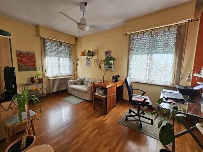 Appartamento trilocale in vendita in Via Osteno, Milano