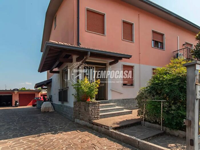 Appartamento bilocale in vendita in Limido Comasco