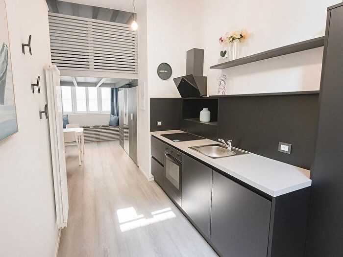 Appartamento bilocale in affitto in Via Bezzecca, Montenero, Milano