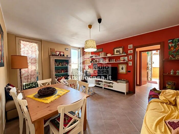 Appartamento trilocale in vendita in Piazza Locatelli, Torrevecchia Pia
