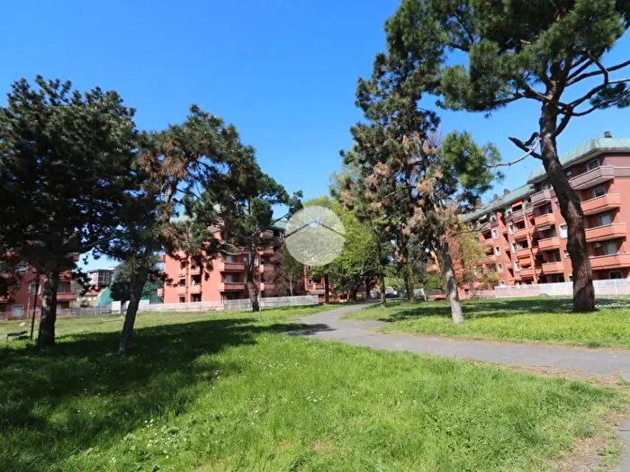 Appartamento trilocale in affitto in Via Tommaso Grossi, Rho