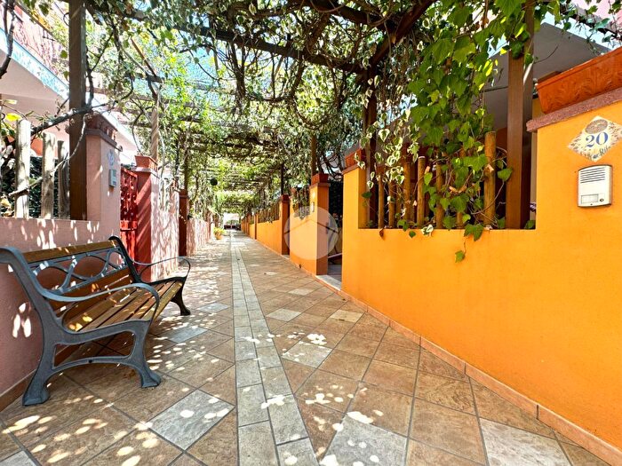 Appartamento bilocale in vendita in Via Foscolo, Villasimius