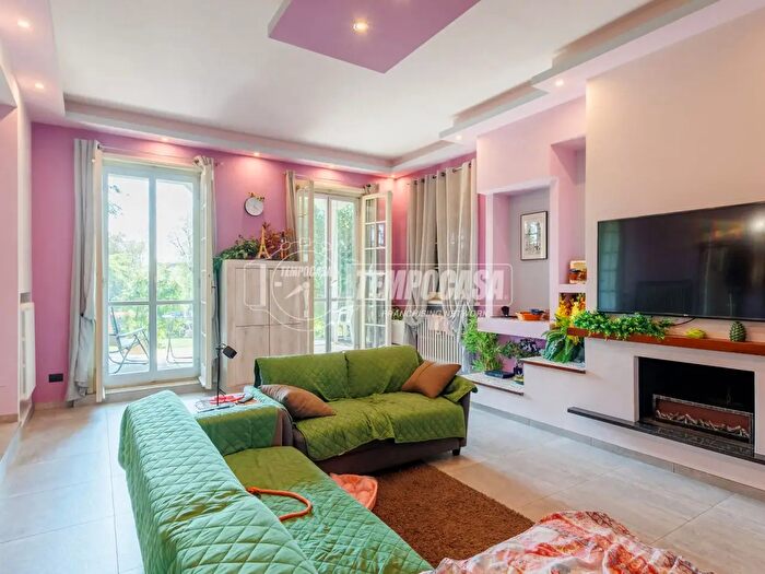 Case in Vendita e in Affitto - 2