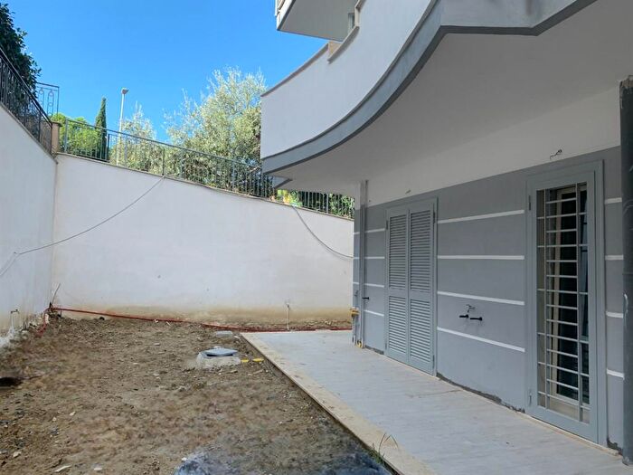 Appartamento trilocale in vendita in Via dei Pini, Fonte Nuova