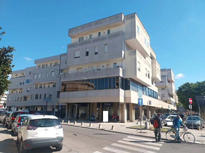 Appartamento con 7 locali in vendita in Viale Ugo Foscolo, Lecce