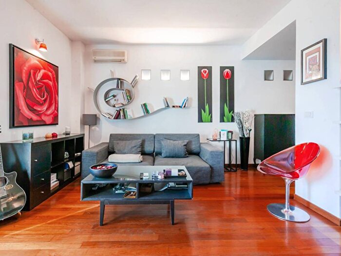 Appartamento bilocale in affitto in Via Gaetano De Castillia, Isola, Milano