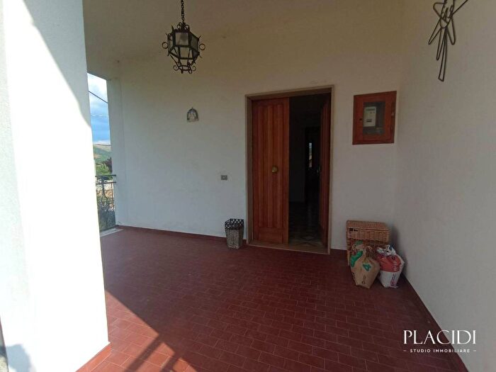 Casa trilocale in affitto in Via della Valle, Roio, L'Aquila
