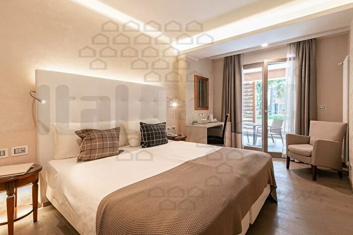 Appartamento bilocale in vendita in Cda Cacciatore Torre Faro, Messina