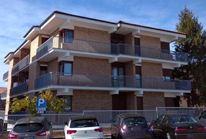 Appartamento con 5 locali in vendita in Via Lazzaro Fontanoni, Urbino